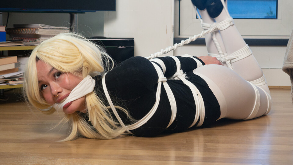 Lilly's Maximum Restraint: Bound Tight and Cleave Gagged in Intense Struggle! (+ Little Interview) (4K)